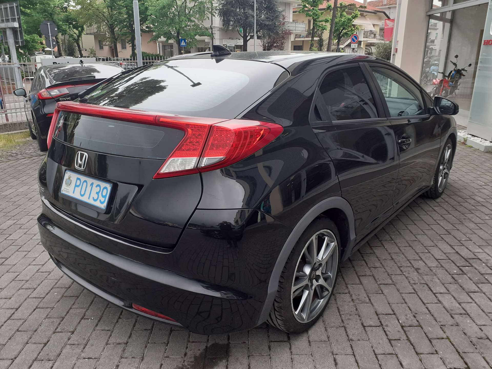 Honda Civic  Civic 5p 1.4 i-vtec Elegance Neopatentati