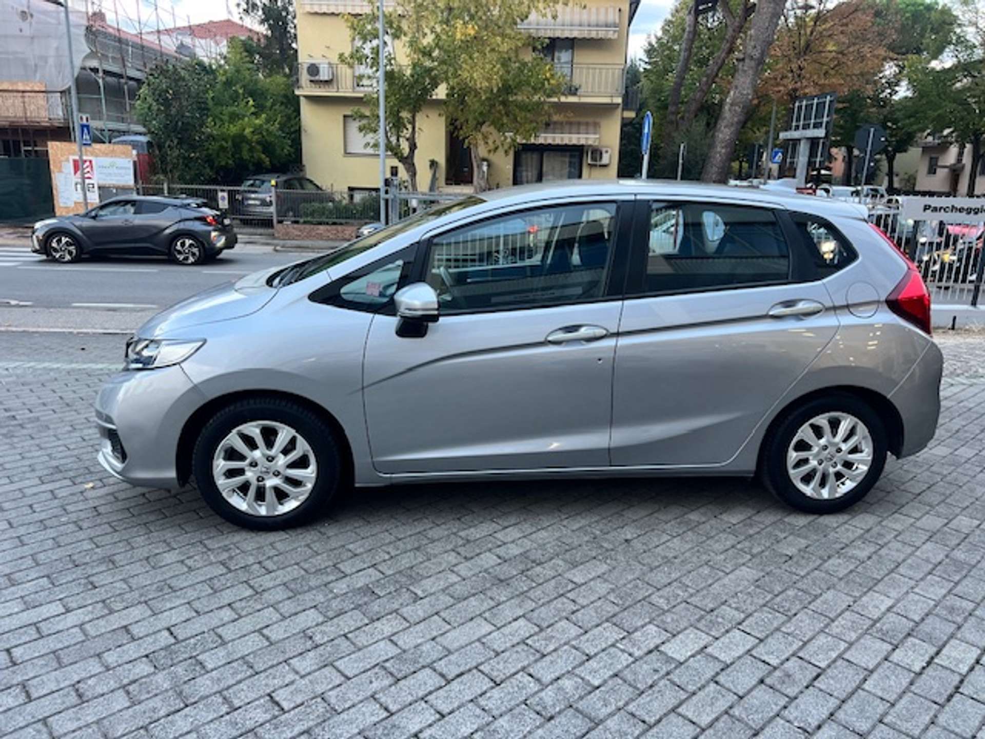 Honda Jazz  Jazz 1.3 Comfort Navi Adas
