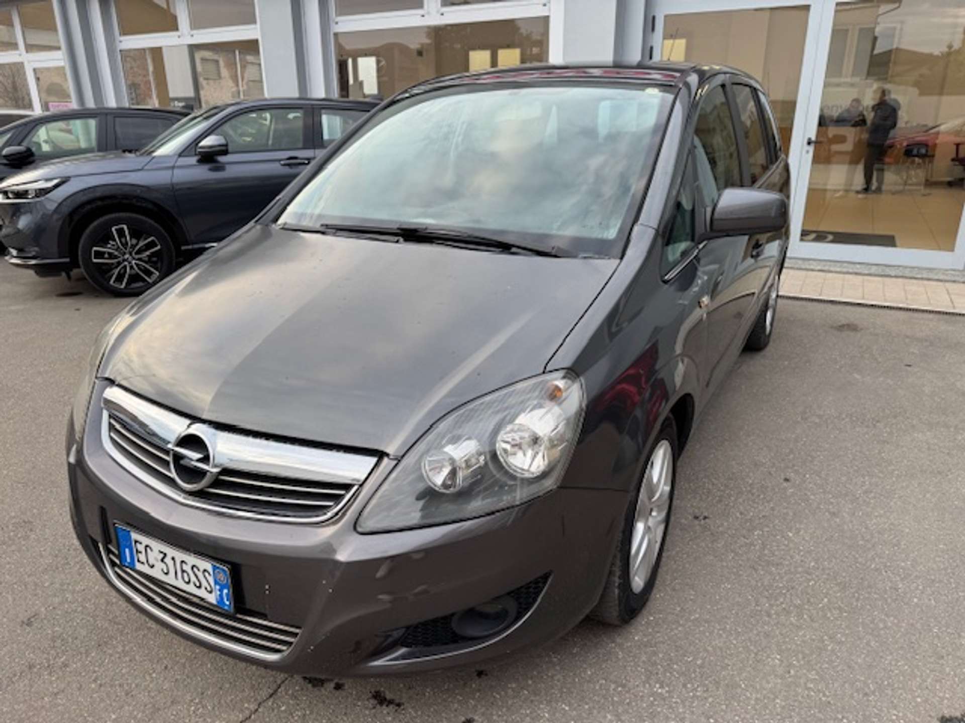 Opel Zafira  Zafira 1.7 7 POSTI