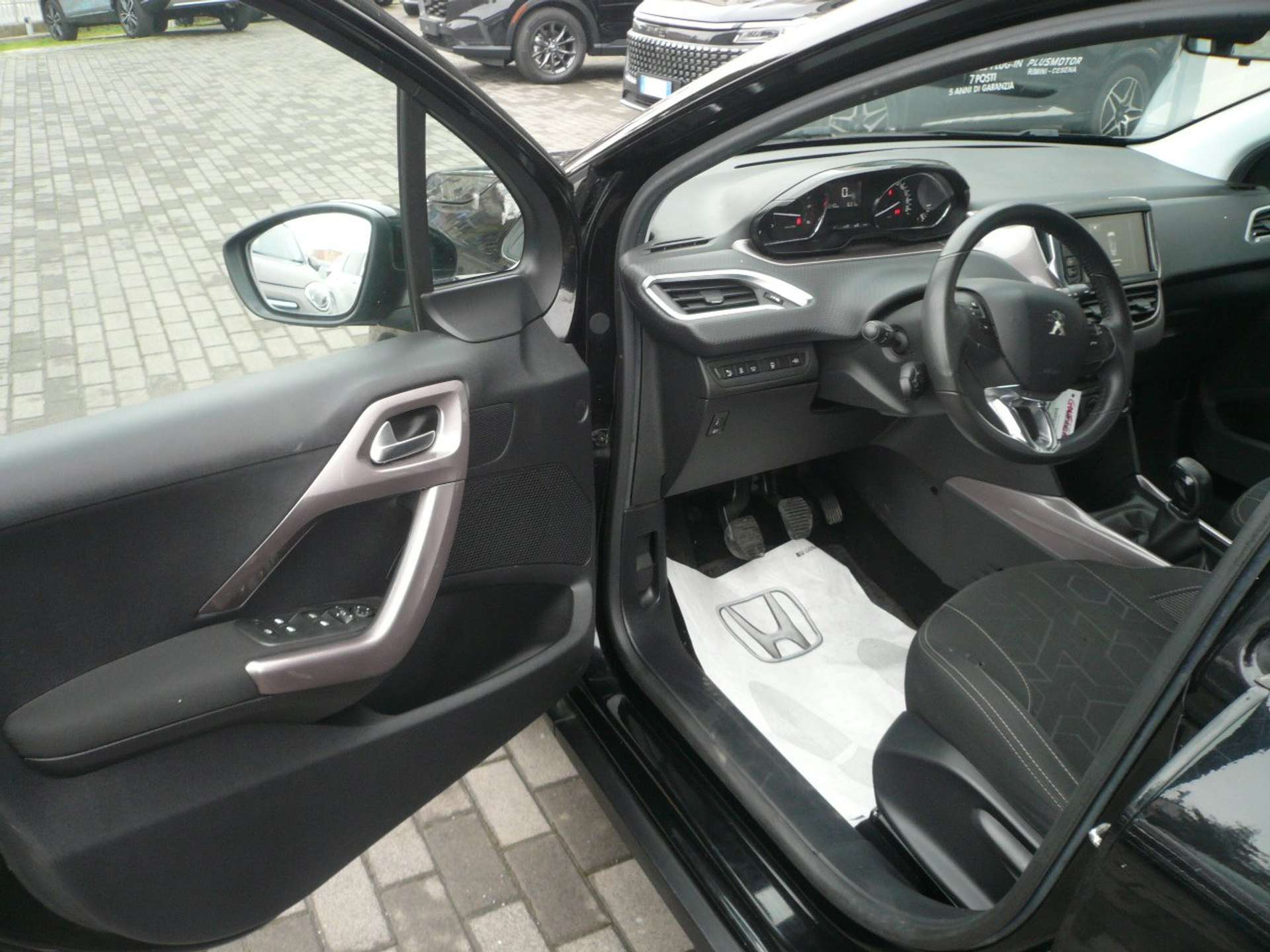 Peugeot 2008  2008 1.6 e-hdi 8v Active 92 cv Neopatentati