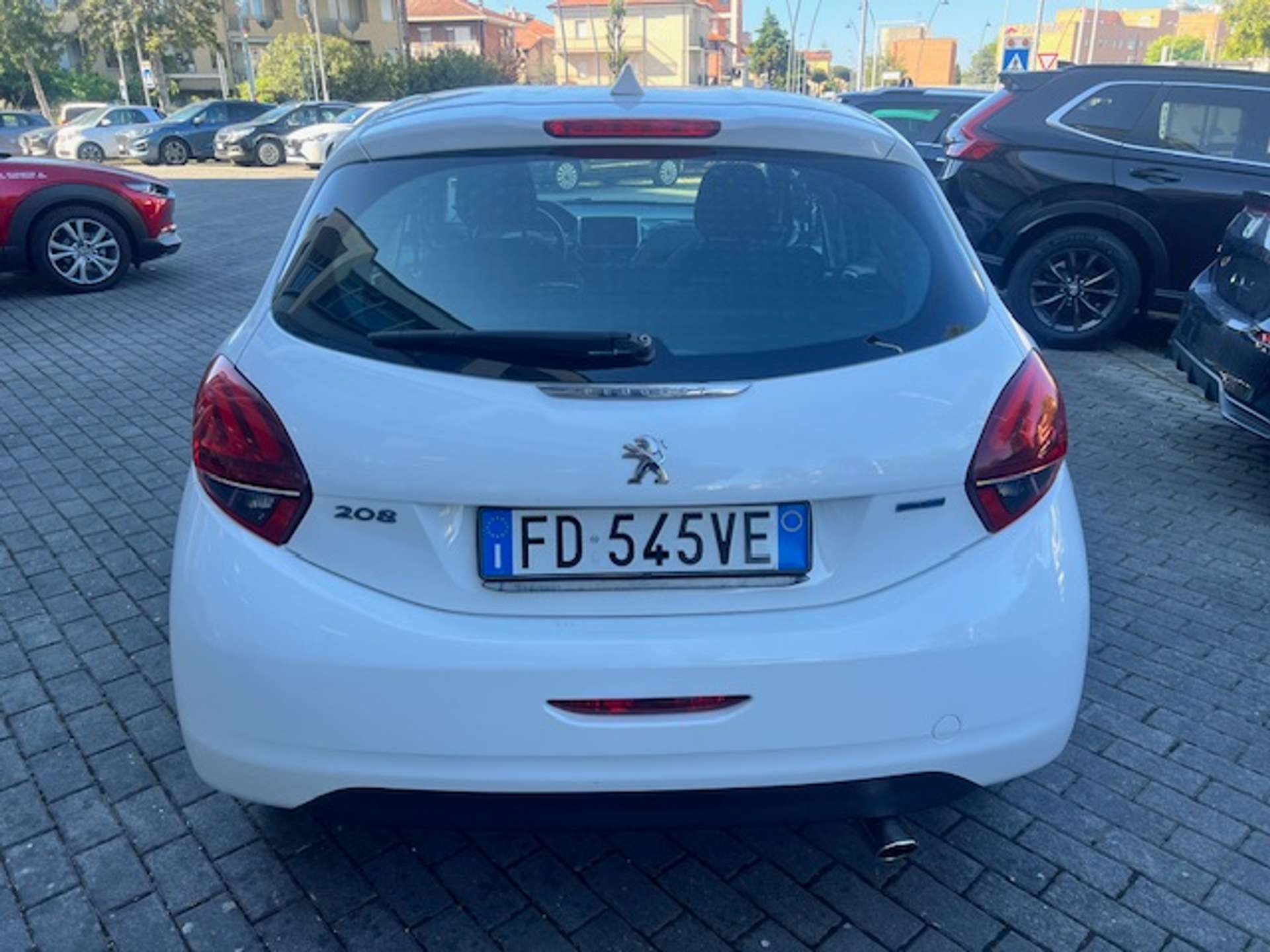 Peugeot 208  1.6 Active