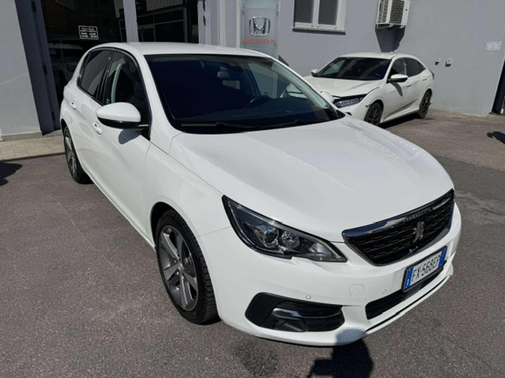 Peugeot 308  308 1.2 benzina 130cv