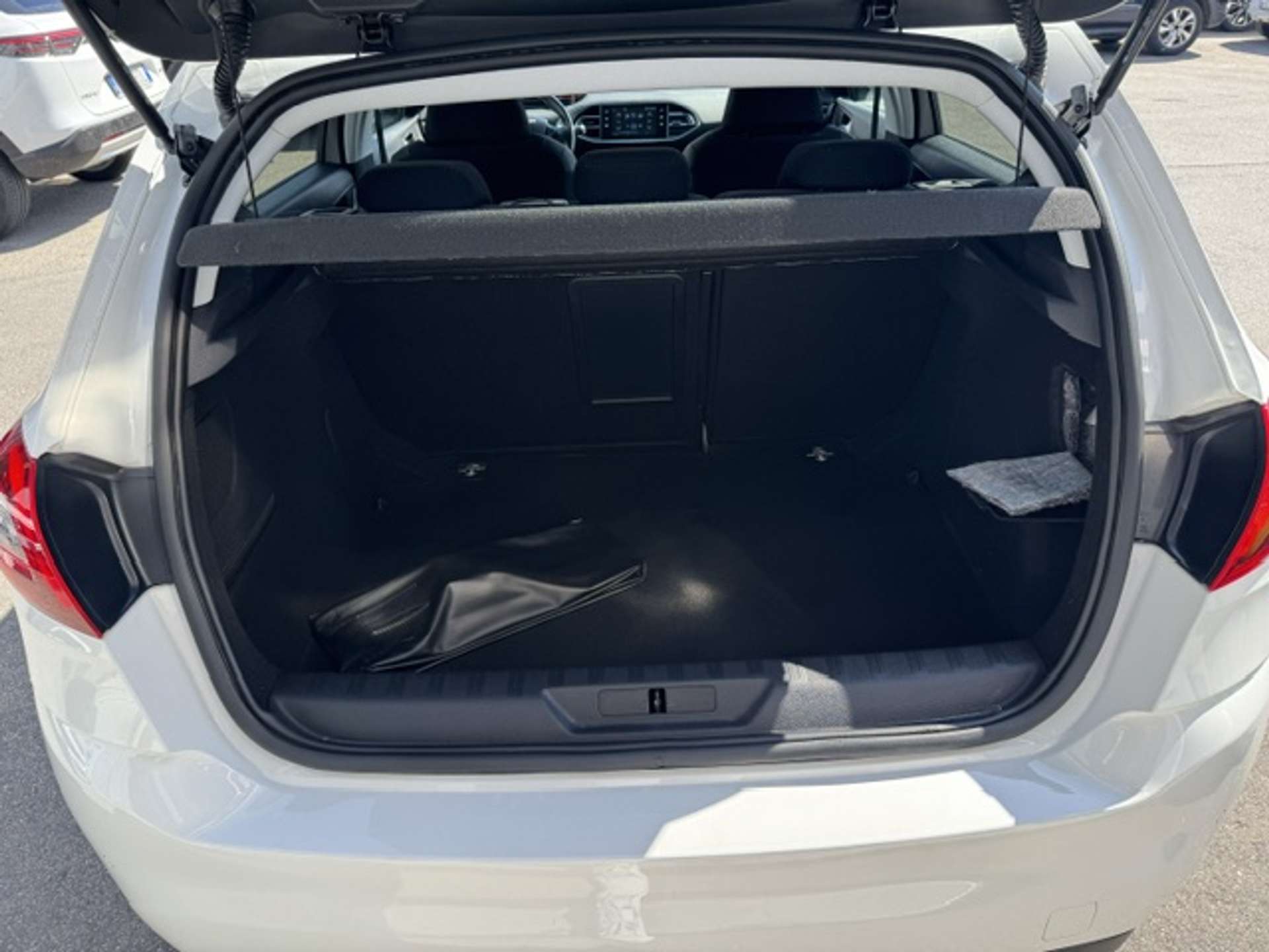 Peugeot 308  308 1.2 benzina 130cv