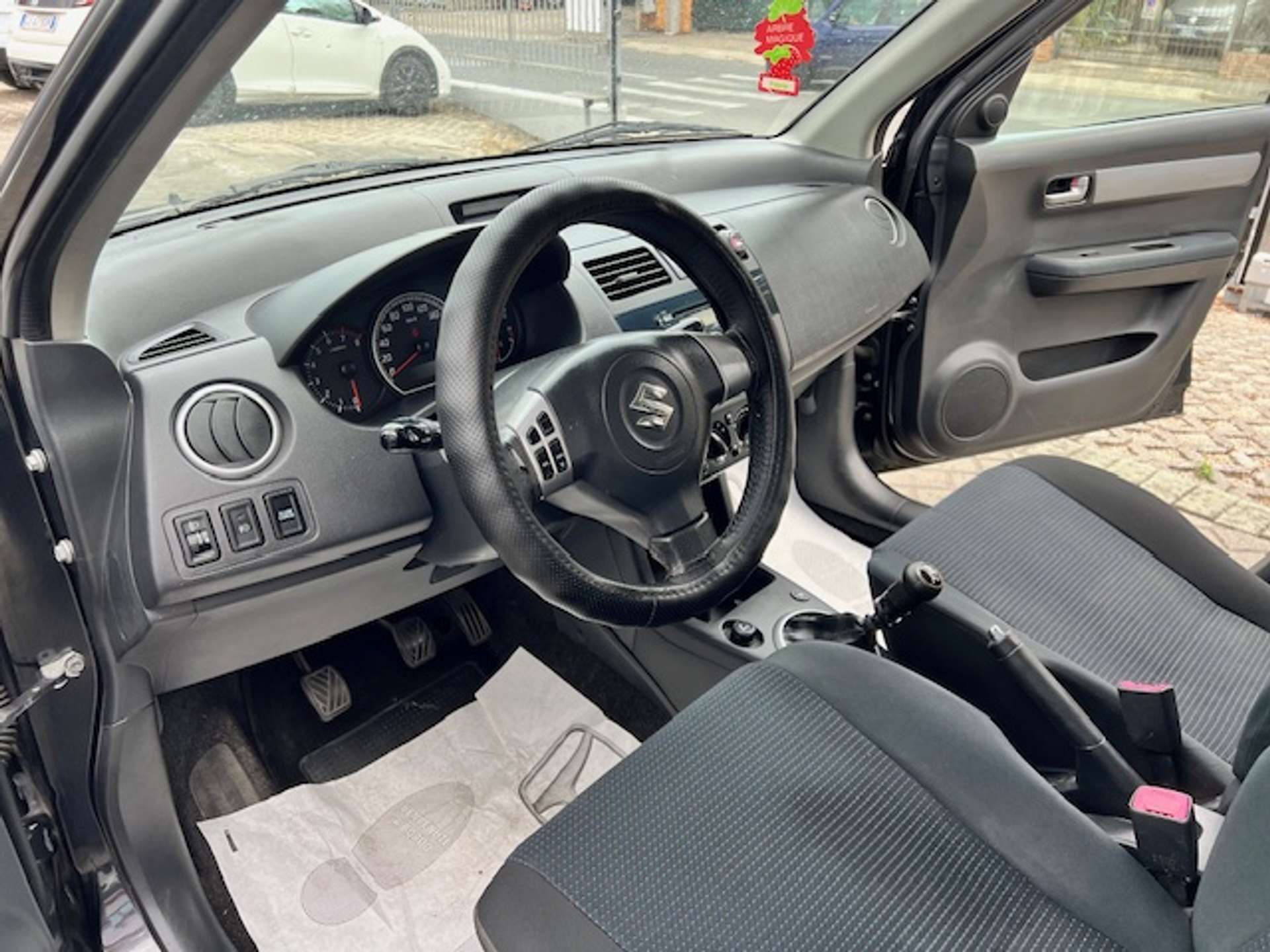 Suzuki Swift  Swift 5p 1.3 16v Gpl