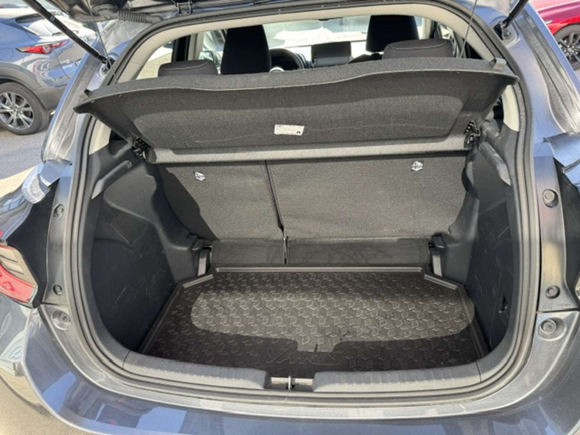 Toyota Yaris  Yaris 1.5h Trend