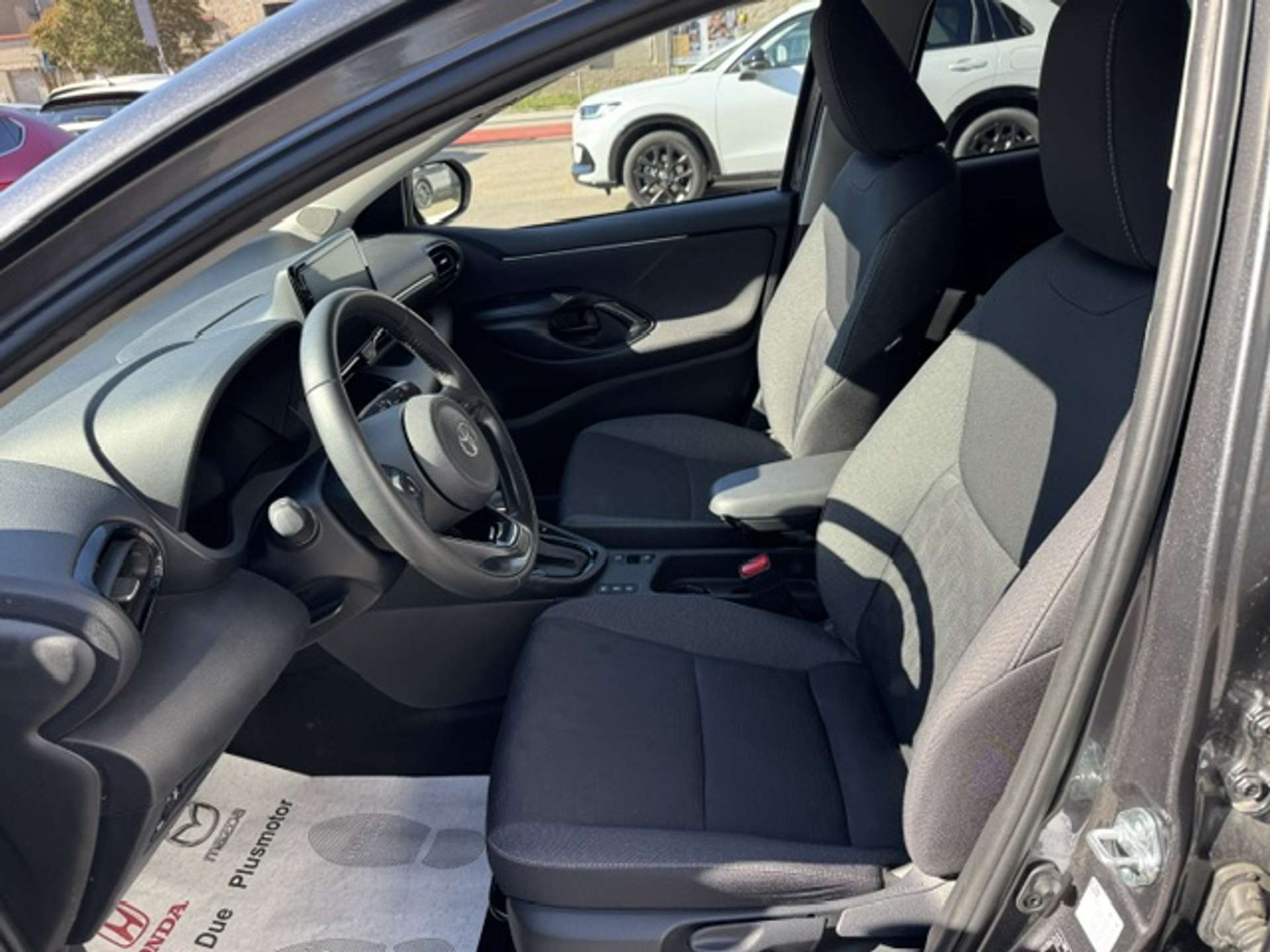 Toyota Yaris  Yaris 1.5h Trend
