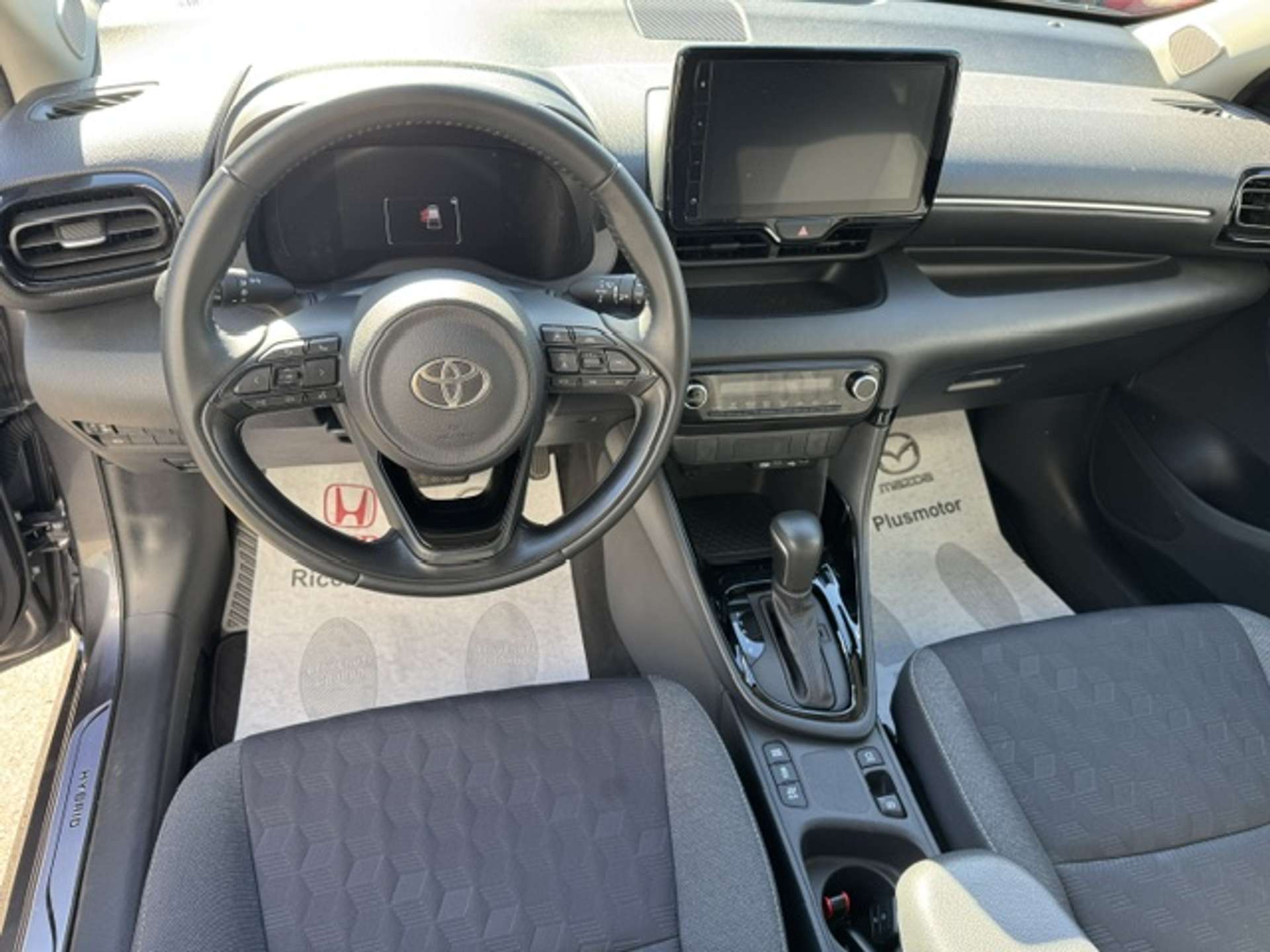 Toyota Yaris  Yaris 1.5h Trend